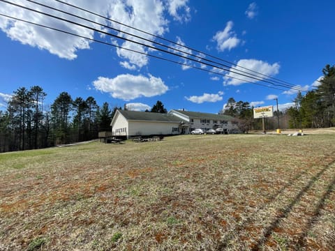Ausable Valley Inn Hotel in Michigan