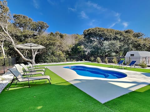 Across the Pond House in Surf City