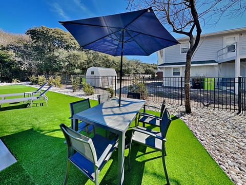 Across the Pond House in Surf City