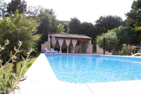 studio les genêts Apartment in Provence-Alpes-Côte d'Azur