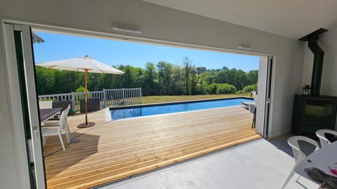 Balcony/Terrace, Garden view, Pool view, Swimming pool, sunbed