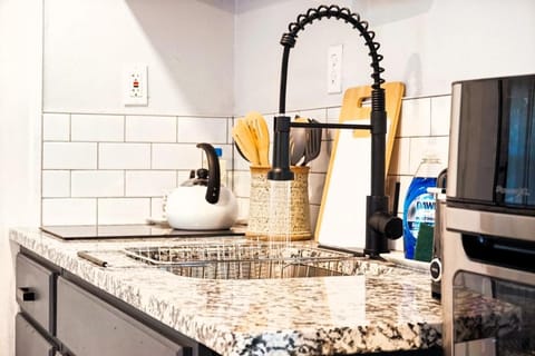 1BR Apt 8min St Anthony Monthly 20 Off #03D House in Oklahoma City