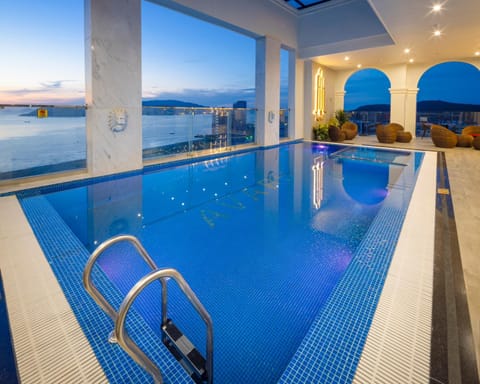 Pool view, Swimming pool