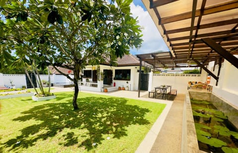 Jitsin Villa Koh Tao Villa in Ko Tao