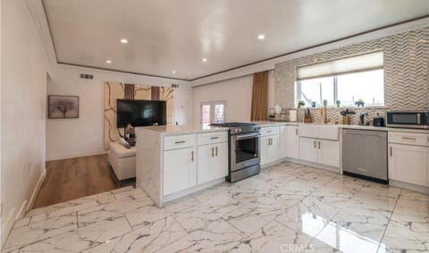 Modern comfort private room 1 Vacation rental in Compton