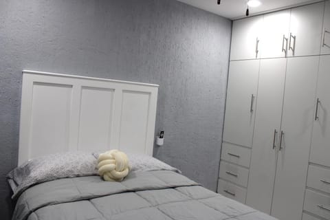 Comodo apartamento de 3 habitaciones, a 10 min en vehiculo del Zocalo de Oaxaca Apartment in Oaxaca