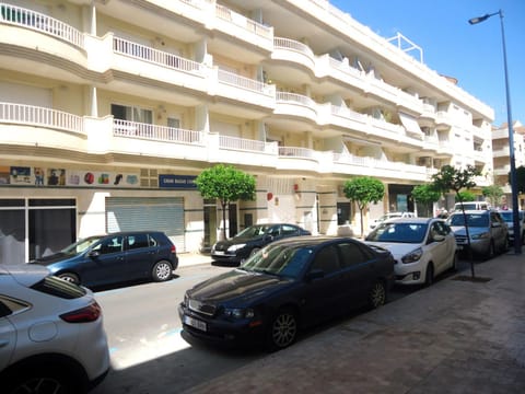 Property building, Facade/entrance, Off site