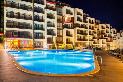 Night, Swimming pool, Swimming pool, sunbed