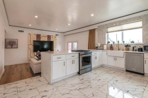 Cozy Haven private room 3 Vacation rental in Compton