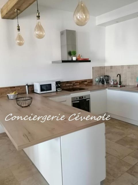 Les Bosquets Apartment in Alès