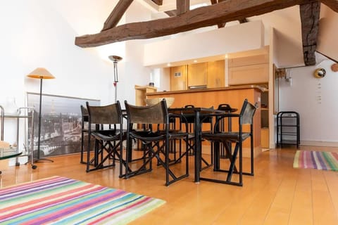 Living room, Dining area
