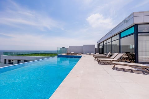 Day, View (from property/room), Swimming pool