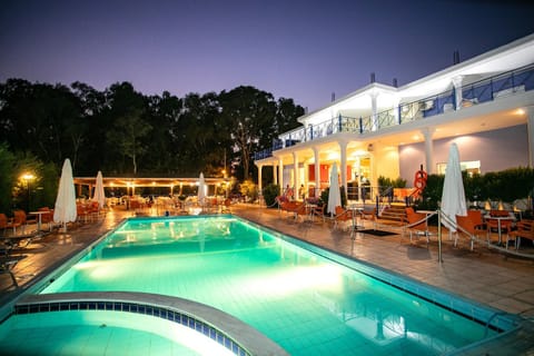 Night, Swimming pool