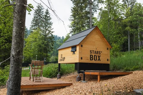 Natural landscape, Dining area, Mountain view