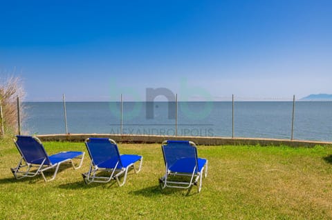 Day, Natural landscape, Garden, Sea view, sunbed