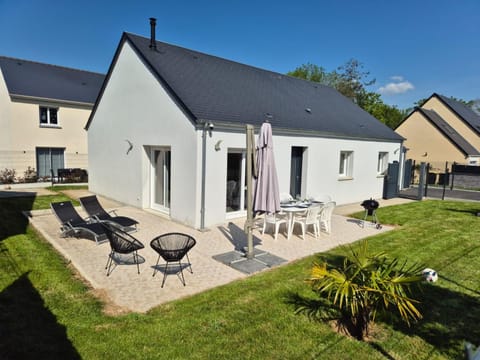 Patio, BBQ facilities, Garden
