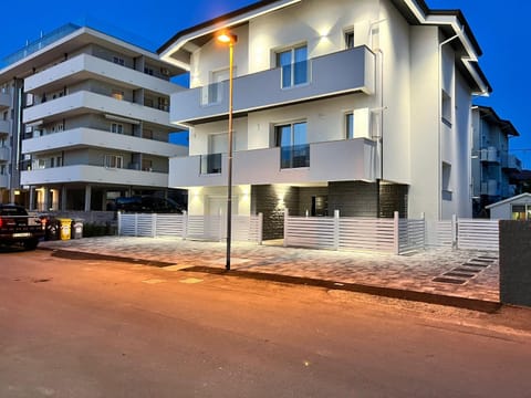 Property building, Street view
