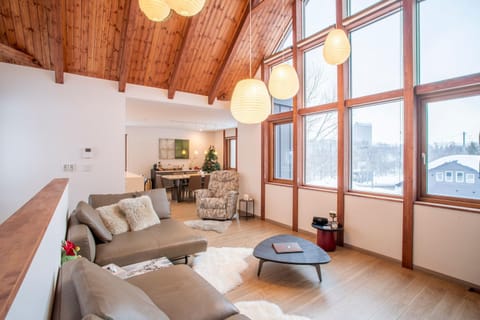 Natural landscape, View (from property/room), View (from property/room), Living room, Seating area, Mountain view