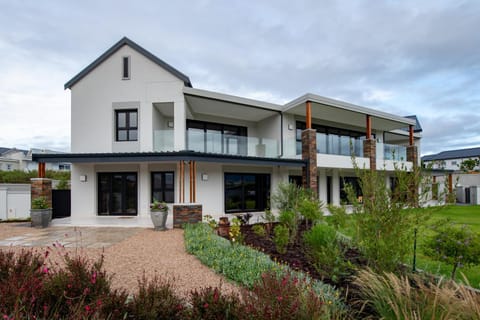 Property building, Garden, Garden view
