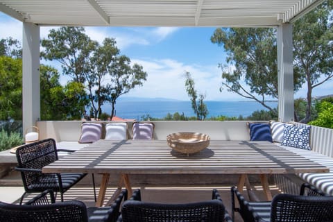 Patio, Day, Natural landscape, View (from property/room), Balcony/Terrace, Living room, Seating area, Dining area, Sea view
