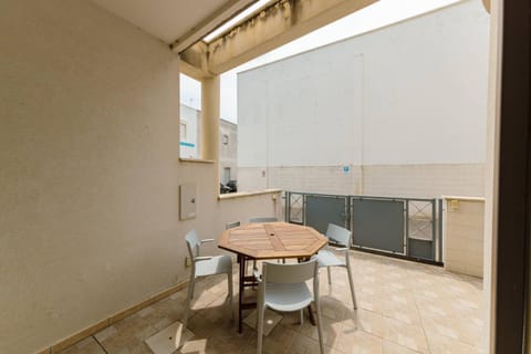 Patio, Garden view