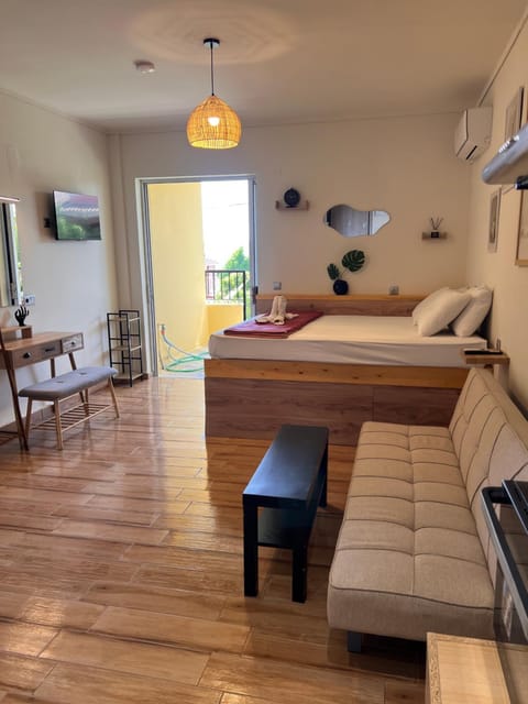 Bed, Seating area, Bedroom