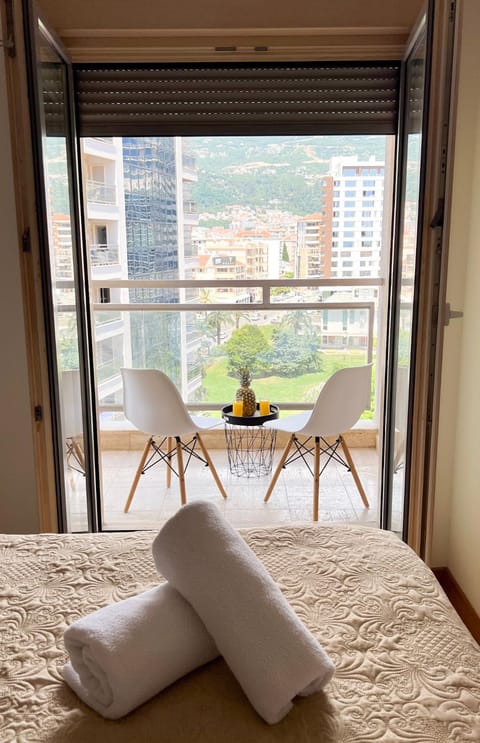 View (from property/room), Balcony/Terrace, Bedroom