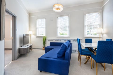 TV and multimedia, Living room, Dining area
