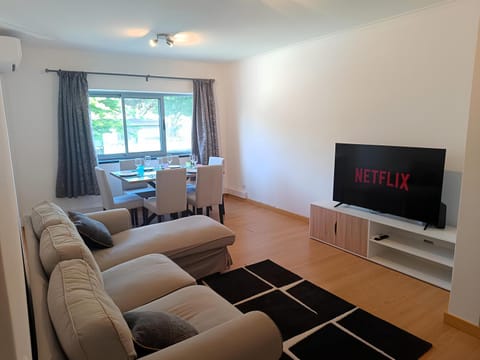 Communal lounge/ TV room, Living room, Dinner