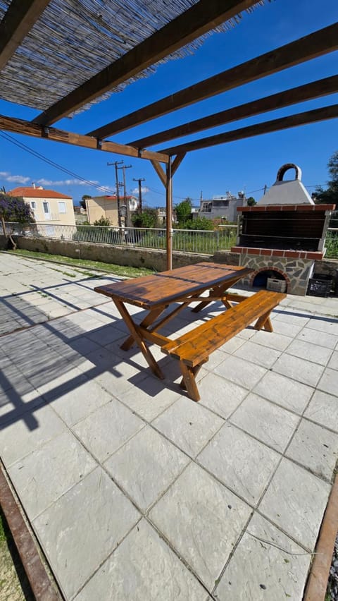 Pavlina's Holiday Home three minutes from beach Apartment in Argolis, Greece