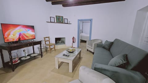 Communal lounge/ TV room, Living room