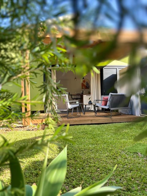 Patio, Garden view