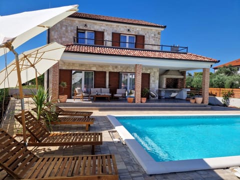 Rustic House Konfidenca Villa in Biograd na Moru