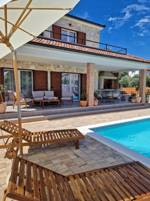 Rustic House Konfidenca Villa in Biograd na Moru