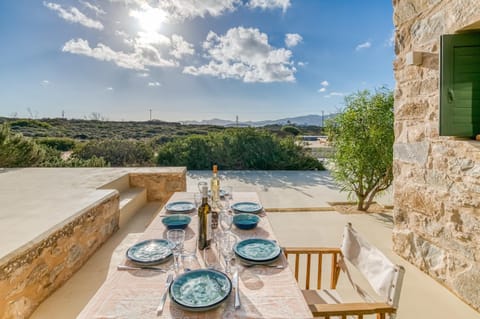 Seating area, Dining area