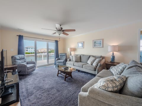 Bears Den House in Topsail Beach