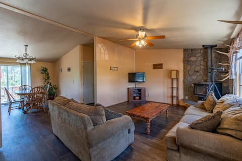 Green Mountain Lodge House in Hill City