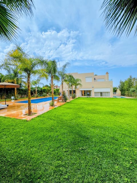 Property building, Spring, Garden, Garden view, Pool view, Swimming pool