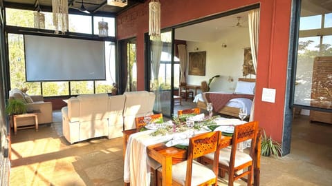 Seating area, Dinner