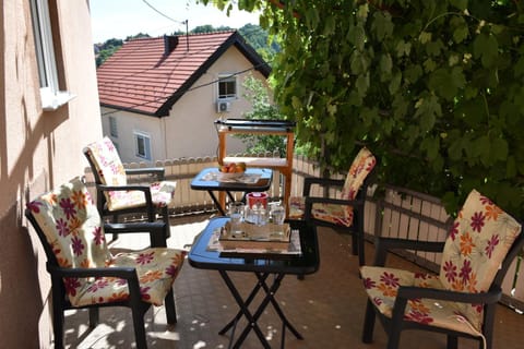 View (from property/room), Balcony/Terrace, Seating area