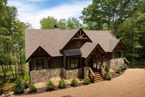 High Boulder Hill at Eagles Nest House in Beech Mountain