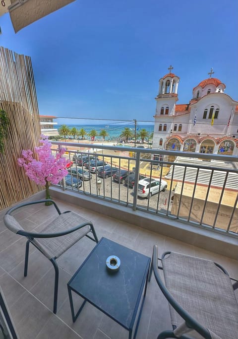 Nearby landmark, Neighbourhood, View (from property/room), Balcony/Terrace, Sea view