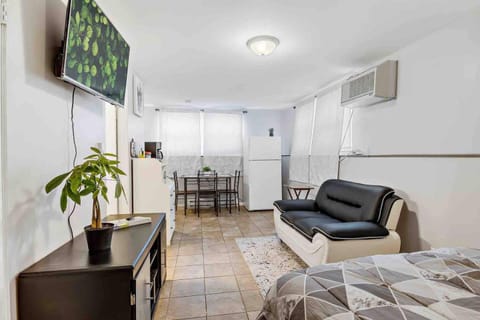 Country Studio Apartment in Aurora