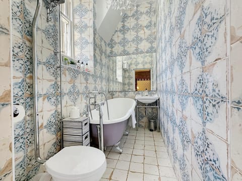 Toilet, Bathroom, Bedroom