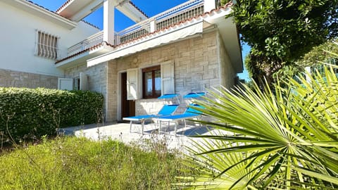 M404 - Marcelli, trilocale con giardino a due passi dal mare Apartment in Marcelli