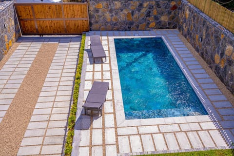 Pool view, Swimming pool, sunbed