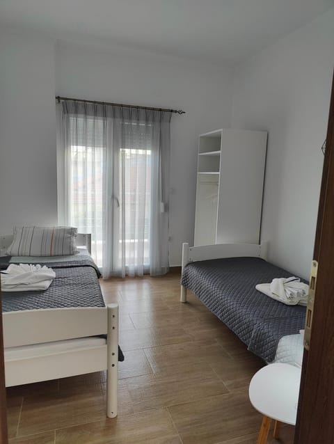 Bed, Photo of the whole room, Bedroom, towels, wardrobe