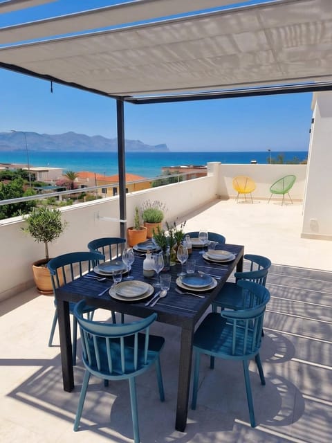 Patio, Day, Natural landscape, View (from property/room), Balcony/Terrace, Living room, Dining area, Sea view
