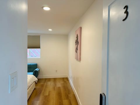 Chic and Secure Private room in modern home 6 Vacation rental in Compton