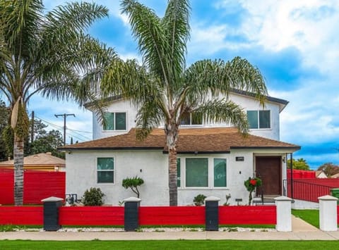 Chic and Secure Private room in modern home 6 Vacation rental in Compton